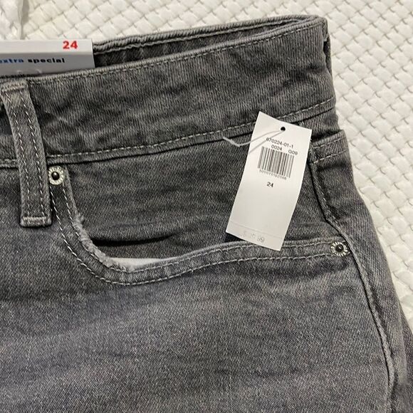 NWT- Old Navy- 28+ - Picture 7 of 8